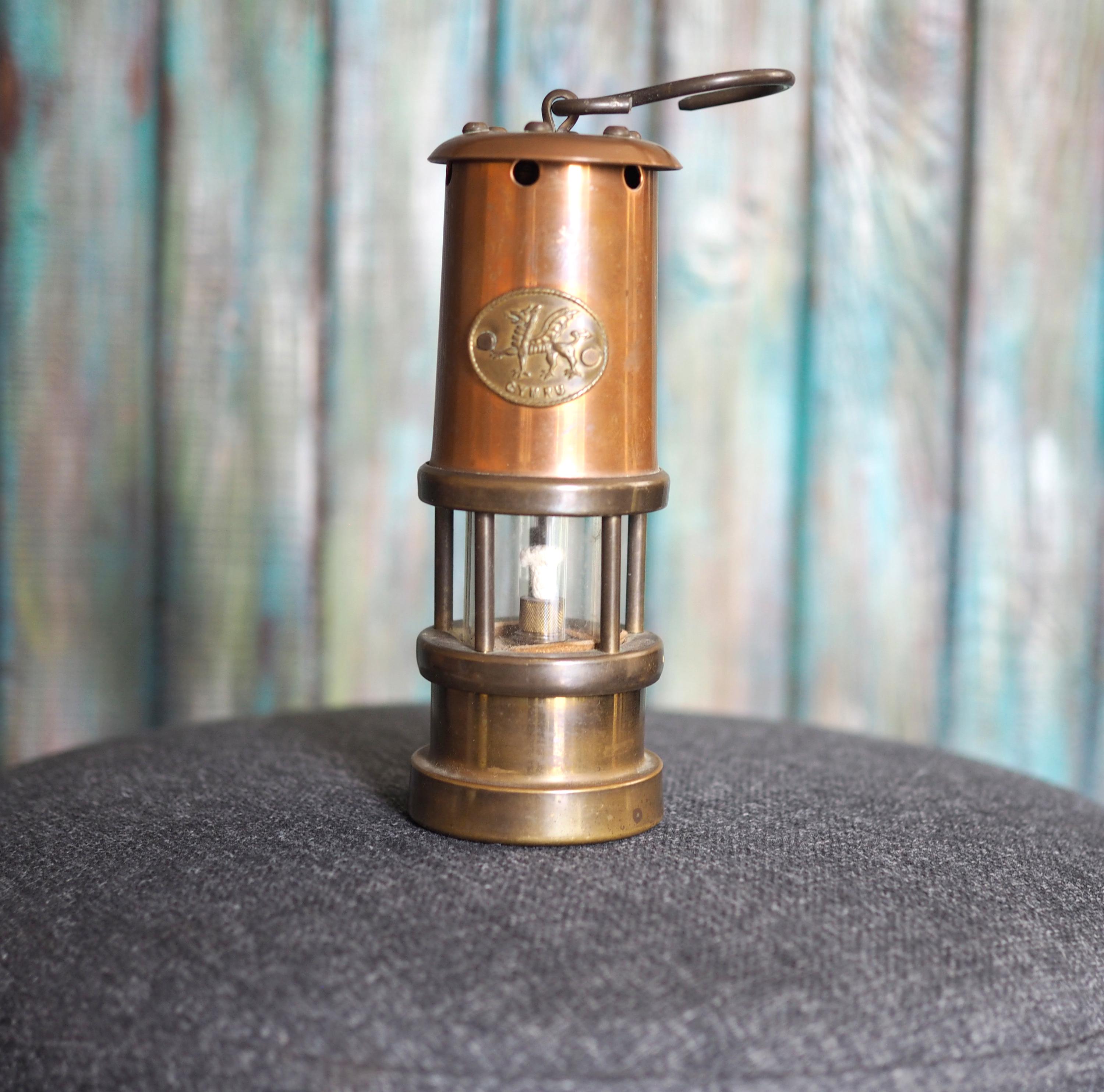 アンティーク　イギリス製　WALES CYMRU製　ビンテージ Cymru Antiques Vintage - Etsy UK