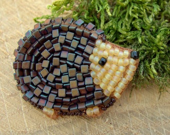 Hedgehog Brooch, Cute Beaded Hedgehog, Miniature Badge, Present Idea for Little Girl, Shawl Pin, Hat Pin, Gift for Grandma, Mom, Auntie