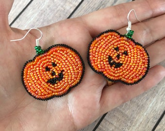 Pumpkin Earrings, Hand-Beaded Jack O'Lantern Earrings, Halloween Party Wear Ideas, Spooky Costumes, Fall Holiday Earrings for Her