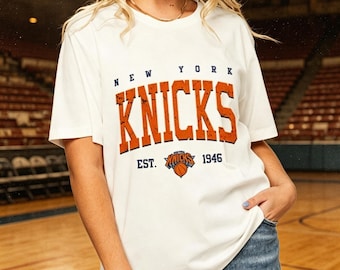 Women’s Vintage New York Knicks Est 1946 T-Shirt, Retro Founded 1946 Basketball Graphic Tee, Female Fan Game Day Casual Short Sleeve Top