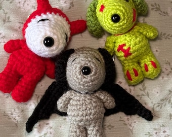 Limited Edition | Crochet Snoop Halloween Keychain Bag Charm | Zombie , Devil, Bat Keychain Bag charm | Custom Dog Snoop Keychain | Sppoky