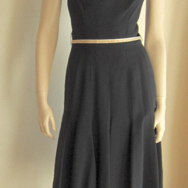 Vintage 60s dress Suzy Perette LBD black cocktail dress with flared skirt Bust 36