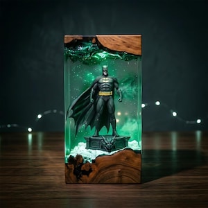Lámpara de resina epoxi con forma de Batman, regalo para la decoración del Caballero Oscuro, regalo personalizado para el marido. imagen 6
