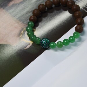 Men's 8mm Green Agarwood and Jade Beaded Bracelet – Customizable Wood Element Jewelry