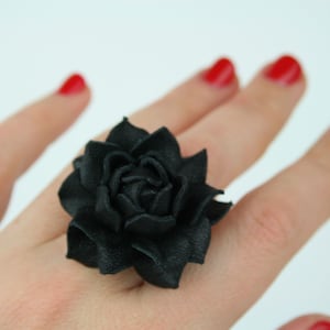 1.2 '' (3 cm) diameter - Black Leather Rose Flower Ring, Real Leather Jewelry