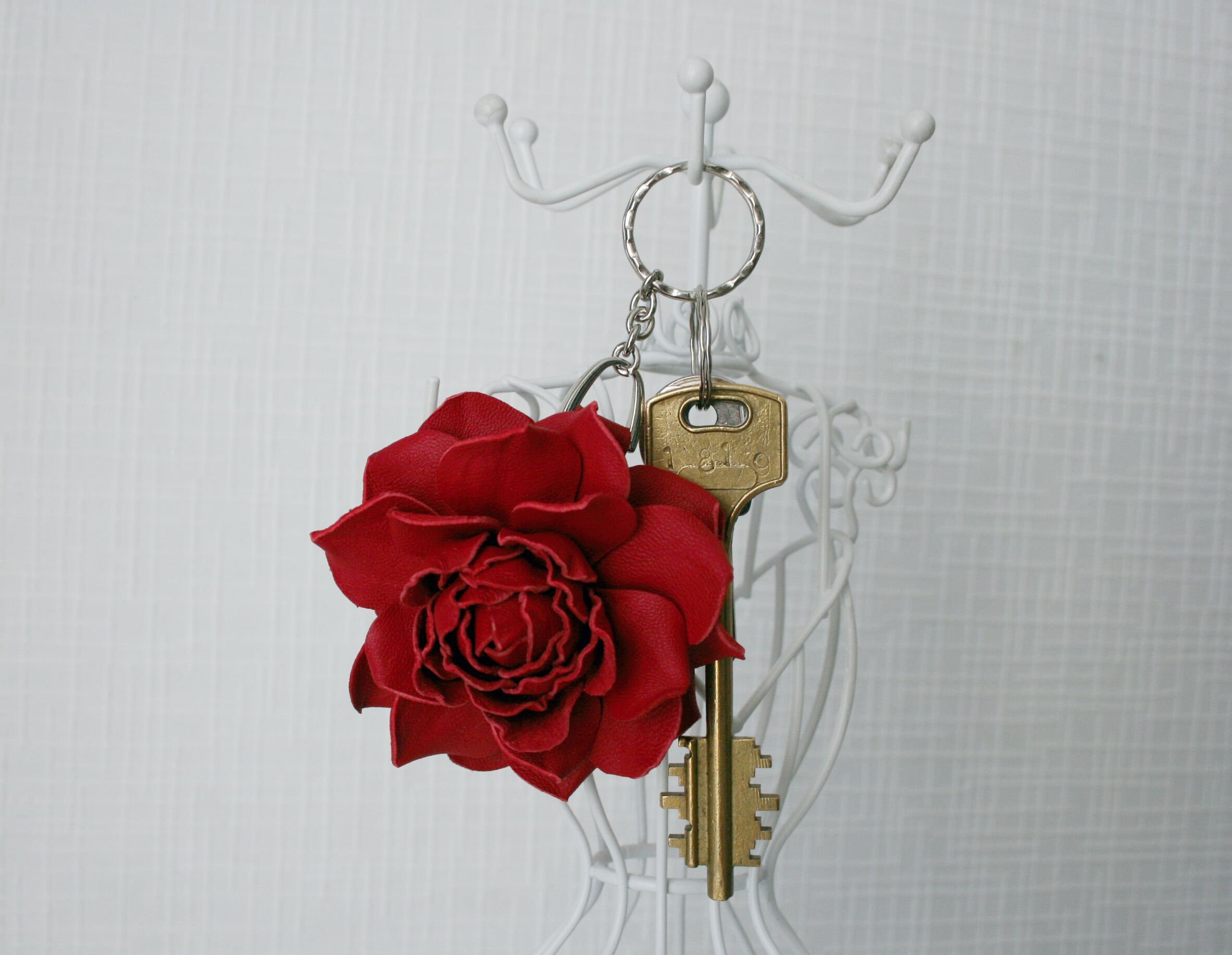 ●AAKAM● 25SS Flower Studded Leather Keyring 61QQ06PuxmL._AC_SL1106_.jpg