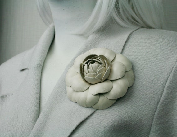 Soft Cream Leather Camellia Flower Brooch Hairclip Floral 