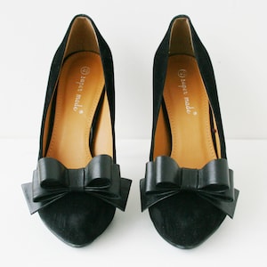 Black Leather Bow Shoe Clips