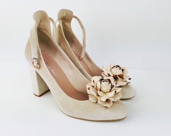 Beige Leather Rose Flower Shoe Clips, Shoe accessories set