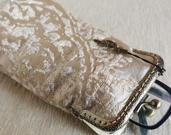 Eyeglasses case, fabric eyeglass pouch, handmade sunglass wallet, kiss clasp eyeglass case, wedding eyeglass clutch, protector glasses