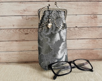 Eyeglass case, sunglass case, kiss clasp eyeglasses case, kiss lock glasses case, handmade sunglasses case, woman vintage style glasses case