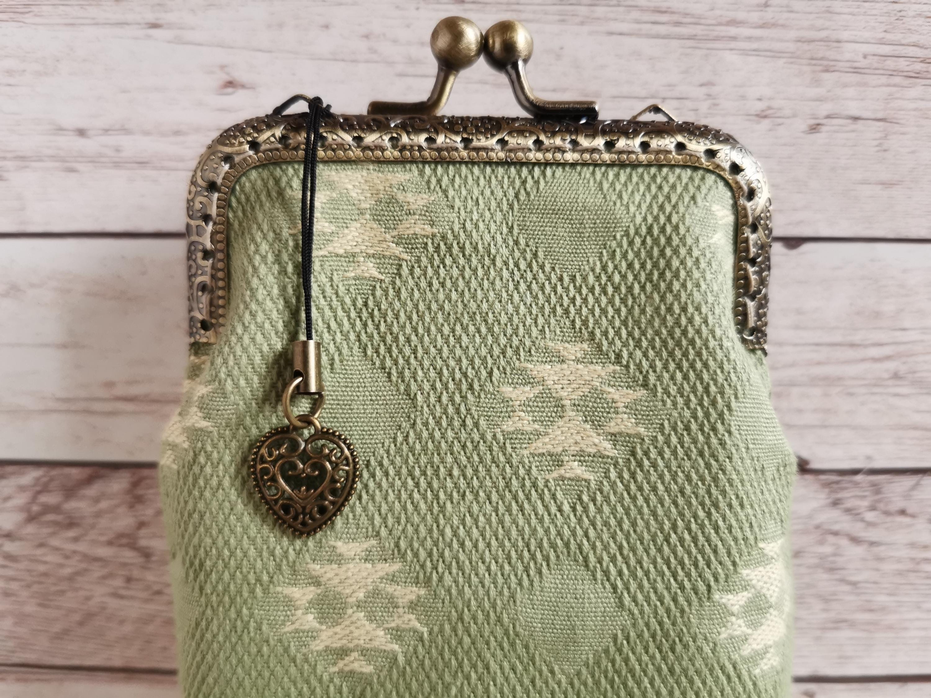 Eyeglass case, vintage style eyeglasses case, sunglass pouch, handmade eyeglass holder, retro style kiss lock sunglasses case, unique gift