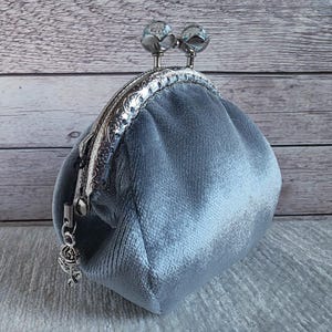 Coin purse, kiss lock coin purse, kiss clasp wallet, Handmade coin pouch, unique gift for her, retro style coin purse, vintage style wallet image 4