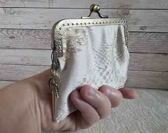 Coin Purse, vintage style Coin Purse, kiss lock purse, credit cards wallet, Kiss clasp wallet, fabric Coin Pouch, unique gift for her