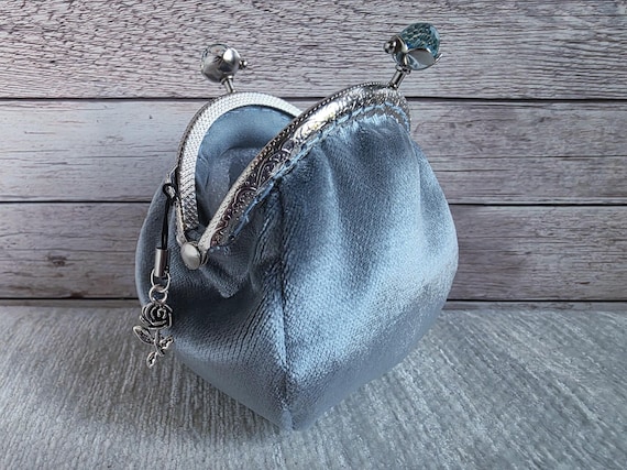 Coin purse, kiss lock coin purse, kiss clasp wallet, Handmade coin pouch, unique gift for her, retro style coin purse, vintage style wallet