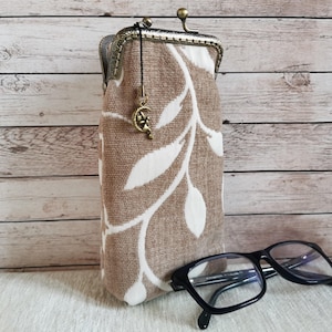 Eyeglass case, sunglass case, kiss clasp eyeglasses case, soft kiss lock glasses case, handmade sunglasses case, vintage style glasses case
