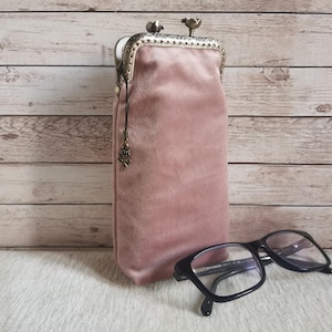 Eyeglass case, fabric sunglass pouch, retro style kiss lock glasses case, vintage style kiss clasp sunglasses case, unique gift for her