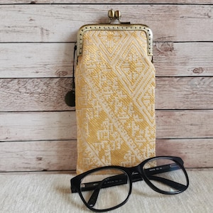 Eyeglass case, fabric eyeglasses case, retro style glasses holder, kiss clasp glasses pouch, kiss lock glasses case, unique gift for her