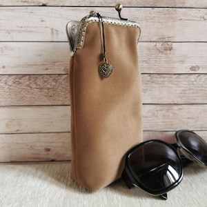 Eyeglass case, fabric sunglass case, retro style glasses case, fancy kiss clasp glasses pouch, kiss lock glasses case, eyeglasses protector