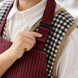 名前入り刺繍入り子供用エプロン、料理用ペイントエプロン、女の子と男の子への誕生日プレゼント、アウトドア活動に欠かせない学校用品 画像 9