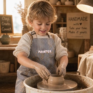 Personalisierte, bestickte Kinderschürze mit Namen, Malschürze zum Kochen, Geburtstagsgeschenk für Mädchen und Jungen, unverzichtbar für Schule und Outdoor-Aktivitäten