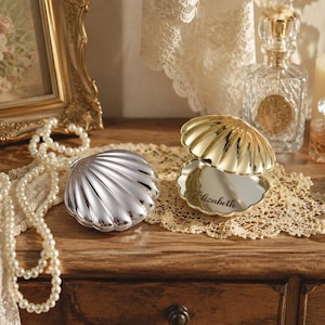 Personalized Seashell Compact Mirror,Custom Engraved Gold Clamshell,Bridal Party Favor,Beach Wedding Gift for Her Girlfriends Gathering