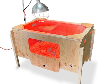 Ben's E-Z Brooder – Premium Wooden Poultry Brooder with Lifting Mesh Lid, Front Viewing Window, Heat Lamp Pole, and Cord Access Door