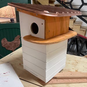 Kit de casa para ardillas: fabricado por Kritter Kribs. Fácil montaje y resistente a la intemperie.