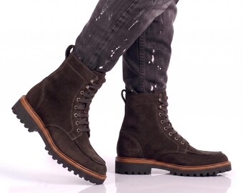 Handgefertigte dunkelbraune Wildleder-Mokassins für Herren, Leder-Feldstiefel mit Profilsohle, individuelle Outdoor-Stiefeletten in Espresso-Optik