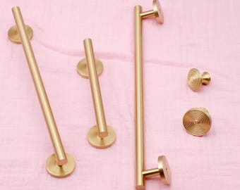 Moderna skåphandtag i mässing och trä, minimalistiska knoppar och handtag i ek, lådhandtag i mitten av århundradet för köksskåp, garderobsbeslag