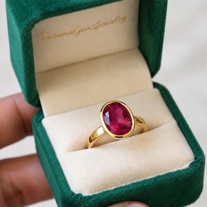 Natural Ruby Ring, 18K Yellow Gold Oval Cut, 1.5 cts Gemstone
