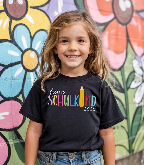 Weiteres Produktbild: Einschulungs-Shirt mit Name & Jahreszahl (personalisierbar)