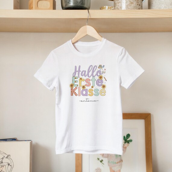Weiteres Produktbild: Einschulungs-Shirt „Erste Klasse“ (personalisierbar)