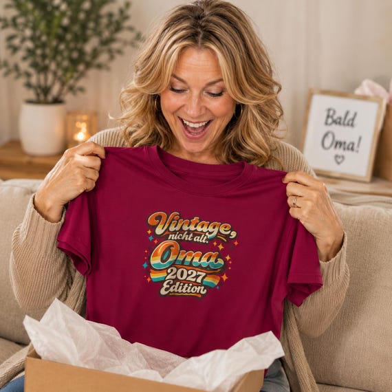 Weiteres Produktbild: Oma T-Shirt 2027 – Retro Unisex-Shirt „Vintage, nicht alt.“