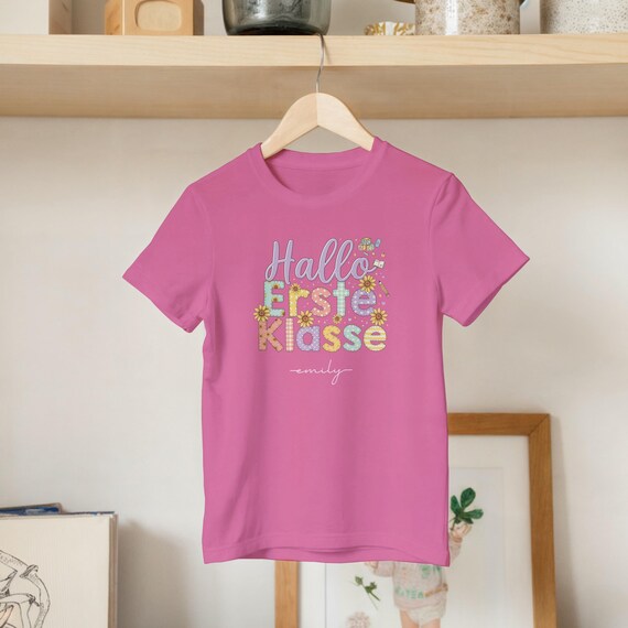 Weiteres Produktbild: Einschulungs-Shirt „Erste Klasse“ (personalisierbar)