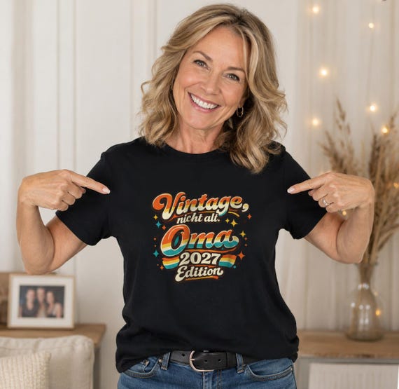 Weiteres Produktbild: Oma T-Shirt 2027 – Retro Unisex-Shirt „Vintage, nicht alt.“