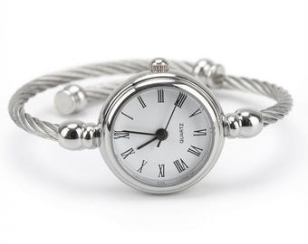 Elegant Silver-Tone Cable Bracelet Watch with Roman Numerals – Women's Quartz Watch