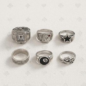 Set de 6 Bagues Style Casino et Vintage en Argent Vieilli | Bague Horloge Cadran, Bague As de Cœur, Boule 8 et Étoile | Bijoux Y2K Punk