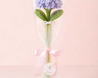 Hortensia de chenilla lavanda, hortensia hecha con limpiapipas, regalo floral envuelto