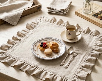 Ruffled Linen Placemat, French Linen Table Mat, Farmhouse Table Decor, Linen Tea Towel, Rustic Dining Placemat, Set of 2