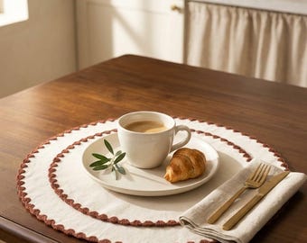 Set Franse ronde linnen placemats | Geborduurde katoenen linnen tafelmatten | 30 cm en 38 cm | Set van 4, 6 of 8 | Franse boerderij eetkamerdecoratie