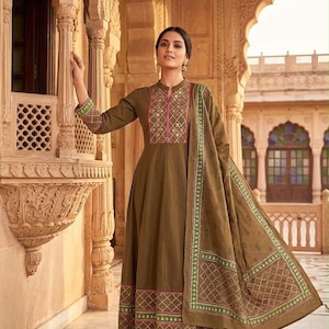 brown ethnic dress for women Women's Halter Dress with Ethnic Pattern in Brown L
