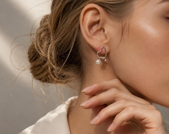 Boucles d'oreilles coeur et perles pour femme, boucles d'oreilles pendantes plaquées argent, jolies boucles d'oreilles coeur, cadeau pour elle, cadeau de demoiselle d'honneur, bijoux d'anniversaire