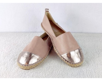 ASOS Espadryle płaskie, różowe, ze sztucznej skóry, z metalicznym noskiem w kolorze różowego złota, sznurek