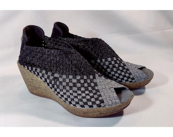 Wedge Shoe Black Silver Weave Open Toe EU 36 US 6 Bernie Mev Gumwedge