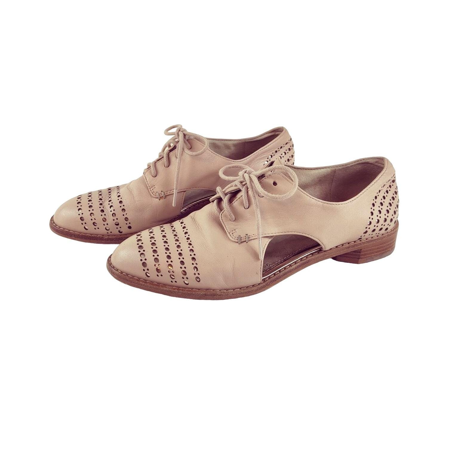 Louise Et Cie Oxford Sandal 6M Peach-tan-blush Gold Cut Outs  display picture 1