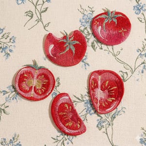 Broderad tomatlapp, applikation med söt tecknad växt, gör-det-själv-stryklapp, personlig dekorativ klädpåsegåva