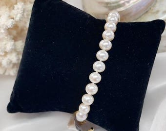 Freshwater pearl bracelet | Unique piece | Handmade pearls | Gift for women | Elegant jewelry