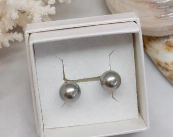 Tahitian pearl stud earrings | Unique piece | Handmade pearl earrings | Gift for women | Elegant jewelry