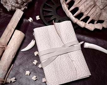 Journal A6 en cuir véritable fait main - Couverture de cahier style wrap, utilisation Grimoire fantastique